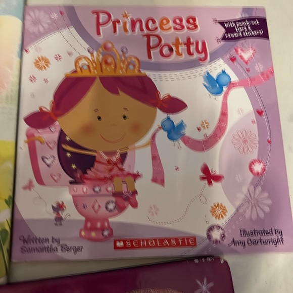 Bundle of princess books good condition. Disney Frozen pop up, - Picture 5 of 5